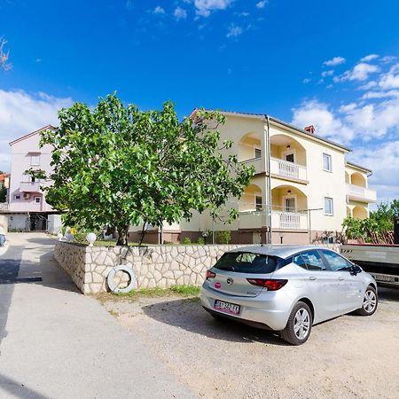 Apartments Alex โลปาร์ ภายนอก รูปภาพ