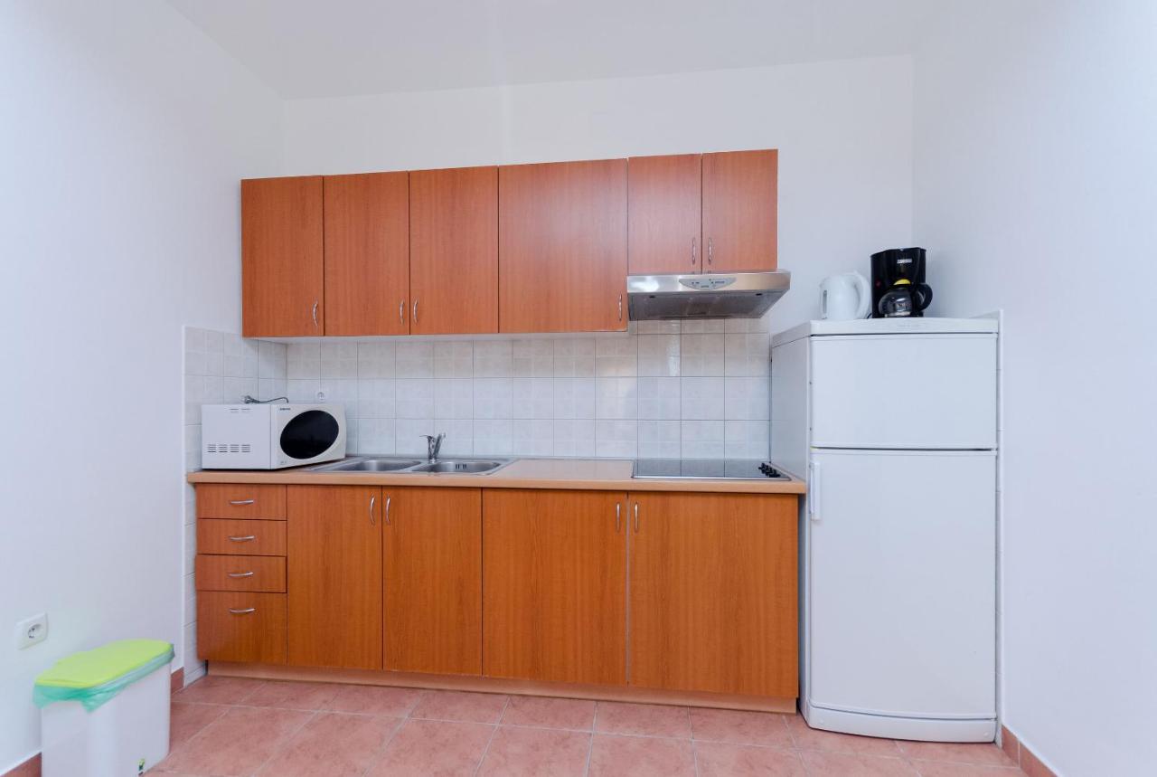 Apartments Alex โลปาร์ ภายนอก รูปภาพ