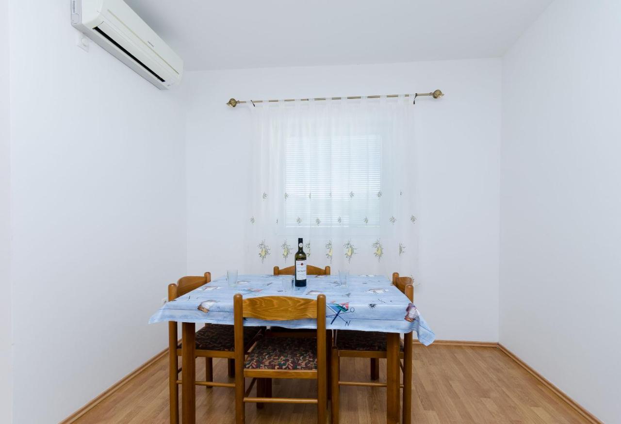 Apartments Alex โลปาร์ ภายนอก รูปภาพ